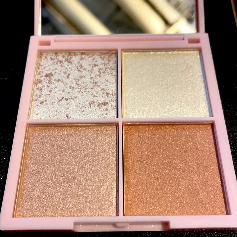 NIB • Kinder Beauty: Kinder Glow Coco Glow Highlight Palette • Talc Free